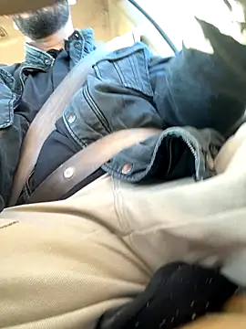 Snapshot of indosmoke chatting on October 28, 3:25 pm indosmoke online show from October 28, 3:25 pm