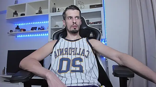 ToddClaytonn online show from October 15, 11:34 pm