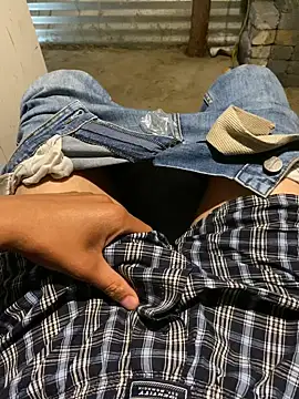 littybrowela12 online show from November 18, 8:51 am