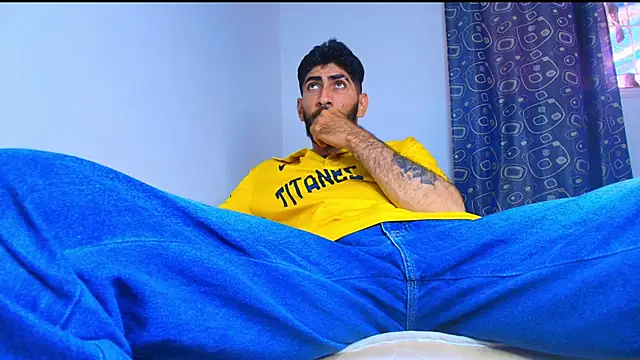 Thomass00 online show from March 6, 2:47 pm