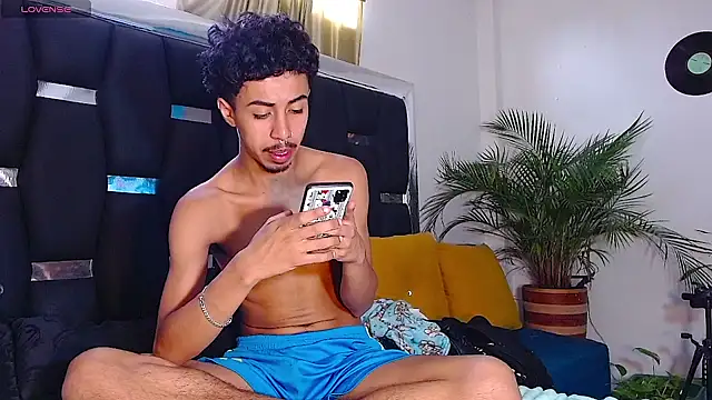 RyanRizzo online show from January 25, 7:07 pm