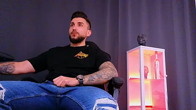 MightyAaron66 online show from February 2, 12:02 pm