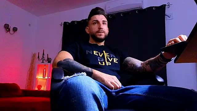 MightyAaron66 online show from September 14, 2:02 am