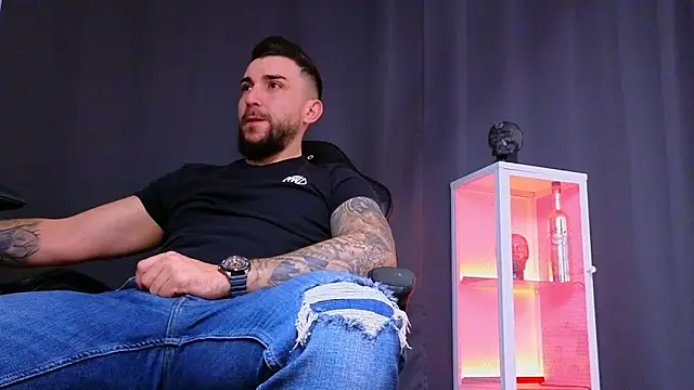 MightyAaron66 online show from January 12, 4:31 am