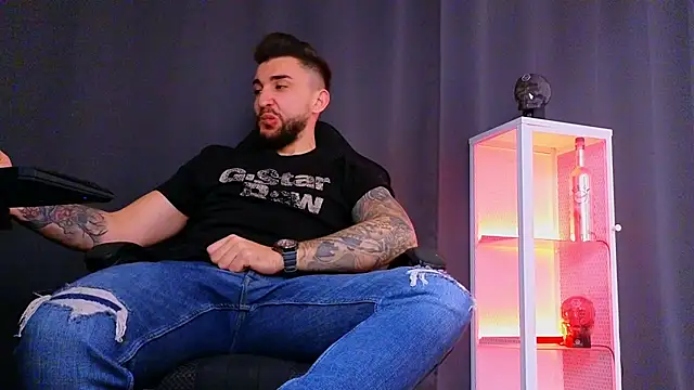 MightyAaron66 online show from February 14, 4:58 am