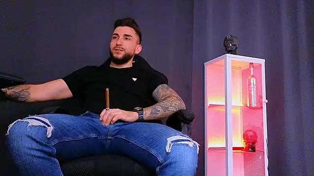 MightyAaron66 online show from February 17, 5:14 am