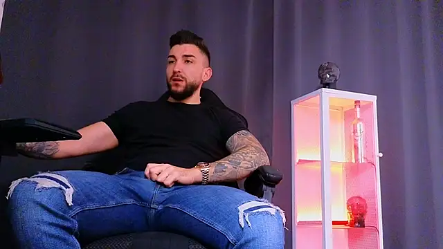 MightyAaron66 online show from February 13, 5:58 am