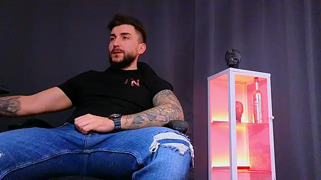 MightyAaron66 online show from January 5, 10:53 am