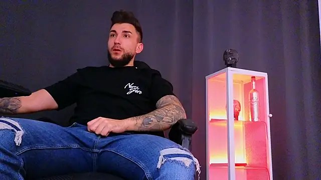 MightyAaron66 online show from February 6, 3:16 am