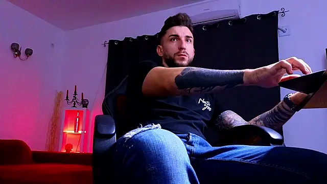 MightyAaron66 online show from September 30, 2:40 am