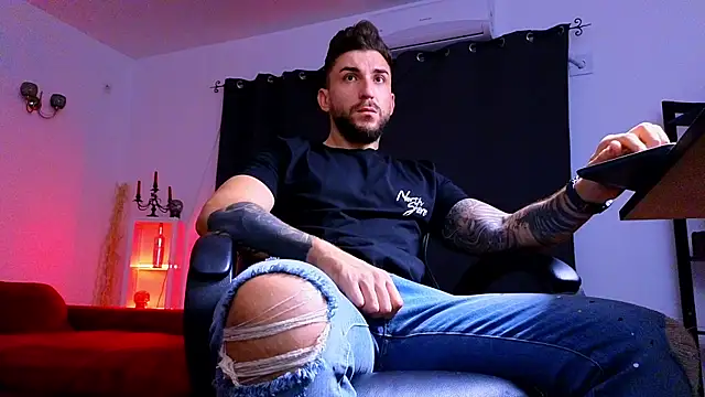 MightyAaron66 online show from October 7, 4:38 am