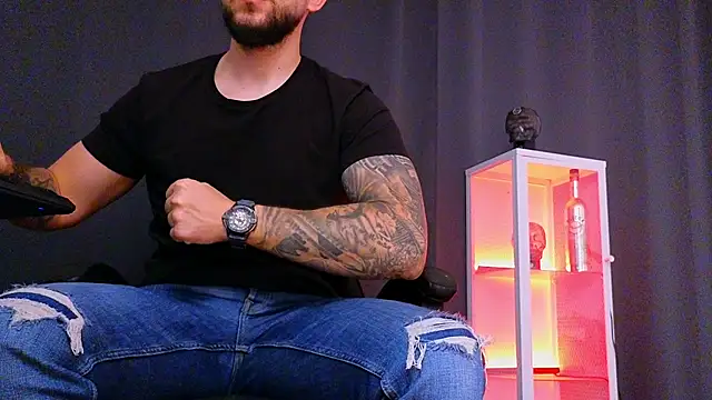 MightyAaron66 online show from January 31, 4:25 am