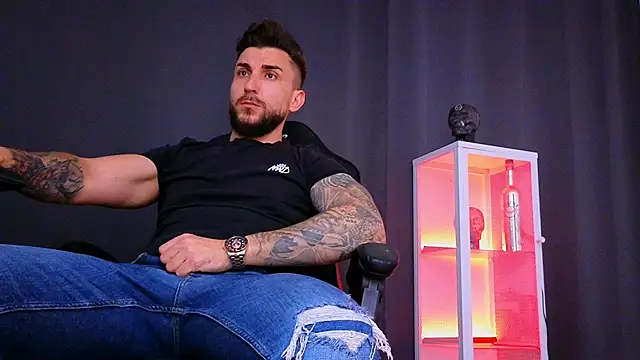 MightyAaron66 online show from January 31, 3:00 pm