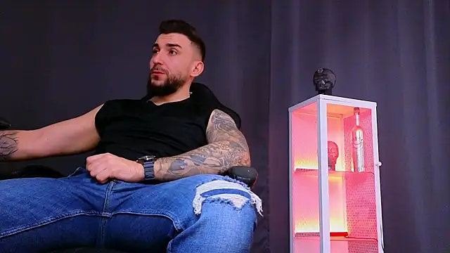 MightyAaron66 online show from January 9, 9:26 pm