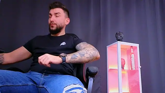 MightyAaron66 online show from January 17, 8:56 am