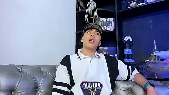 HeellBoy  online show from November 20, 8:07 pm