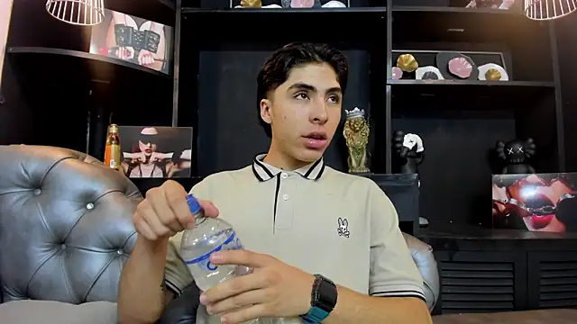 HeellBoy  online show from October 30, 8:54 pm