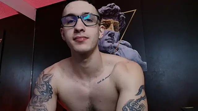 JacksonOlsenn online show from October 30, 9:27 pm