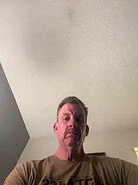 Snapshot of Firedad72FD chatting on December 28, 7:11 am Firedad72FD online show from December 28, 7:11 am