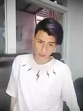 Snapshot of Alann_sr chatting on March 15, 4:10 pm Alann sr online show from March 15, 4:10 pm