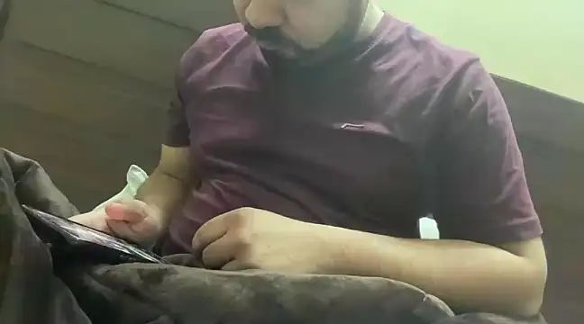 Snapshot of coolboy6566 chatting on December 21, 6:02 pm coolboy6566 online show from December 21, 6:02 pm