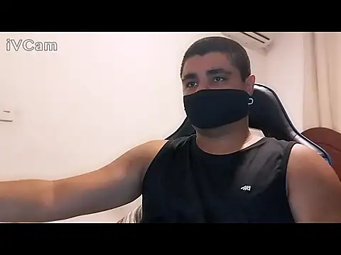 Snapshot of LeoPutaria chatting on February 7, 9:37 pm LeoPutaria online show from February 7, 9:37 pm