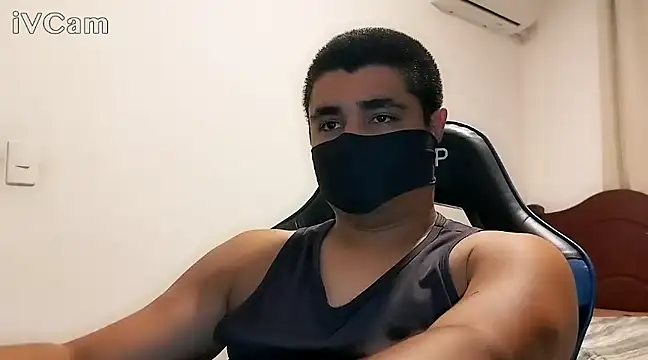 Snapshot of LeoPutaria chatting on January 11, 7:49 pm LeoPutaria online show from January 11, 7:49 pm