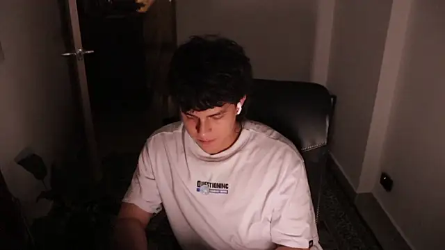 Tony Hoffa online show from February 12, 11:44 pm