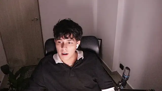 Tony Hoffa online show from February 24, 3:18 am