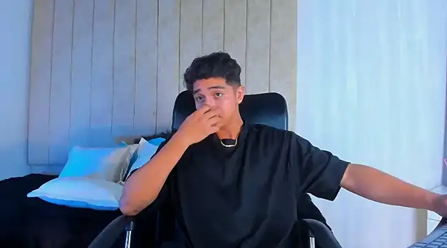 Muichiro tokito1 online show from February 5, 3:45 am