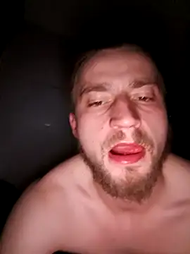 wariacik0024 online show from December 22, 1:47 am