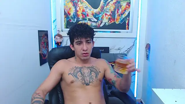 targuerian22 online show from November 12, 2:28 am