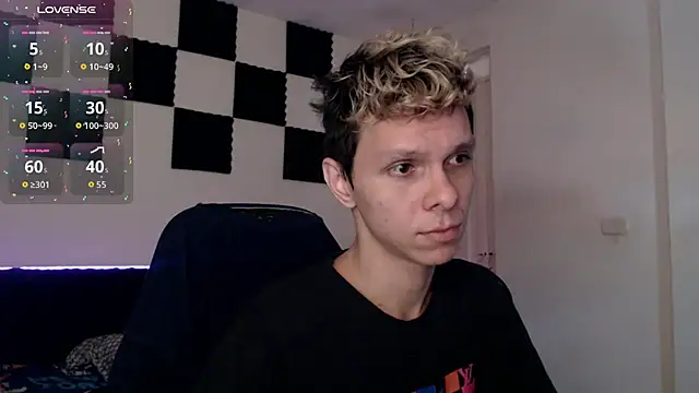 bryamado69 online show from September 28, 7:12 pm