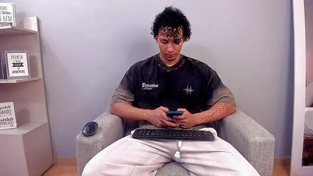 Dominick star online show from November 28, 4:15 am