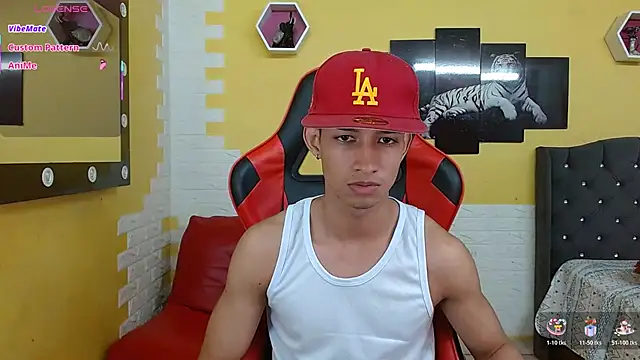 jose sexycumm online show from December 4, 8:05 pm