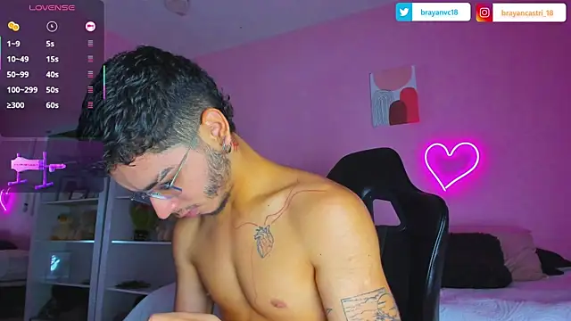 Ian Castillo  online show from March 3, 11:27 am