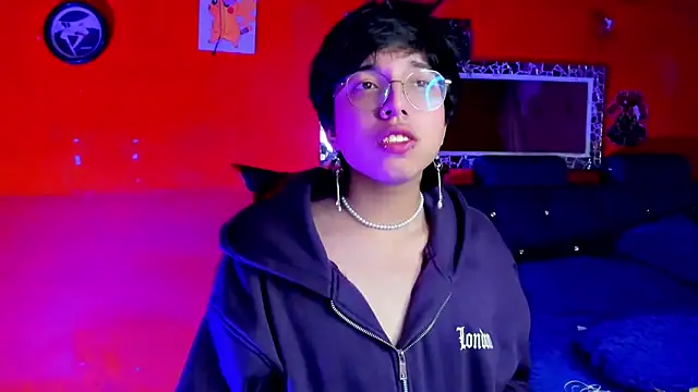 Snapshot of AnggelONfiree chatting on February 8, 3:52 am AnggelONfiree online show from February 8, 3:52 am