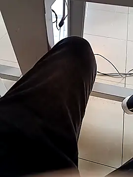 huzi518 online show from November 24, 8:37 am