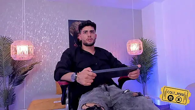 Colt Perci online show from December 11, 4:30 am