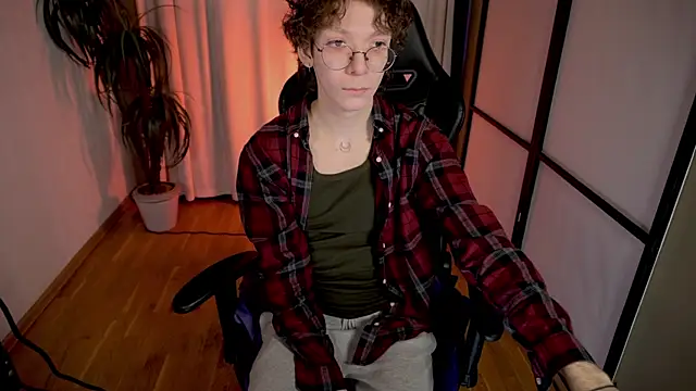 TommieH online show from February 23, 5:50 am