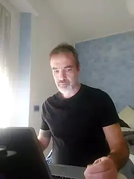 Snapshot of Marcolino183 chatting on March 14, 9:14 am Marcolino183 online show from March 14, 9:14 am