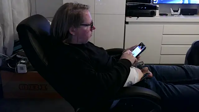 VSteph online show from April 13, 7:14 pm