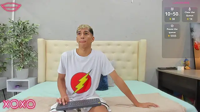 kieran derek online show from March 17, 3:14 am