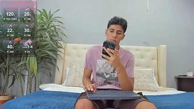 kieran derek online show from September 15, 3:19 am