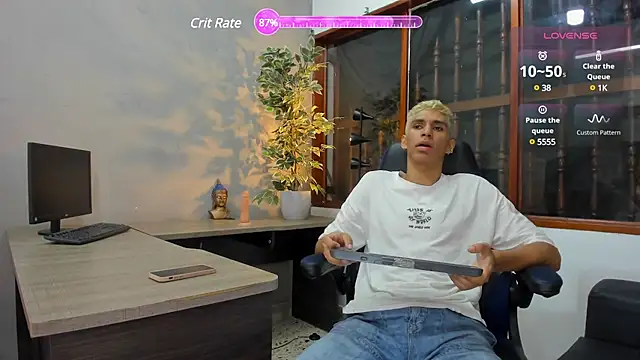 kieran derek online show from December 30, 7:32 pm