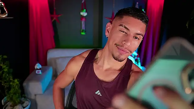 Aaronfox x online show from November 29, 9:28 pm