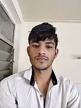 kingkartik7 online show from February 24, 2:04 pm