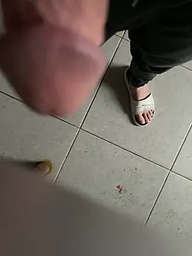 louiv93000 online show from February 22, 7:10 am