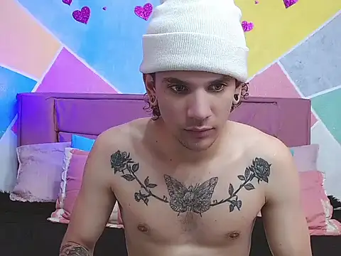 tylor boy online show from September 18, 4:36 am