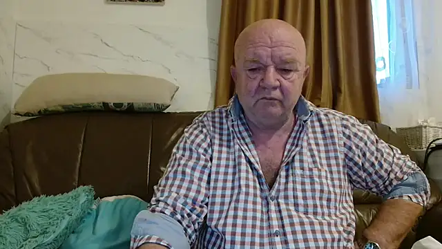 fullballs6 online show from March 3, 4:42 am